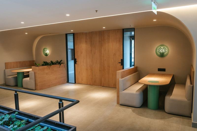 Espacio común de Foresta con boxes para reuniones informales